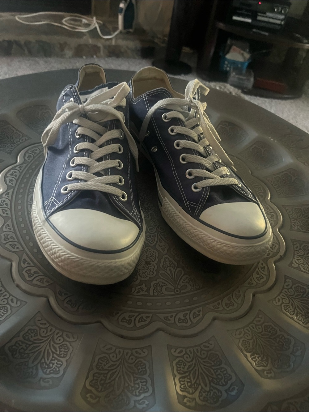 Converse Clasdic Low-Top Canvas Men's Sneakers in Navy Blue